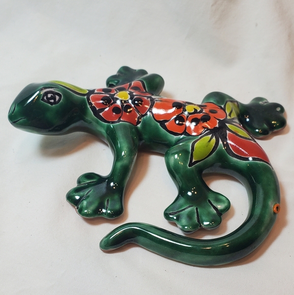 Mexican Talavera Pottery Gecko Lizard Hand Painted Porcelain Ceramic Figurine - Picture 2 of 9